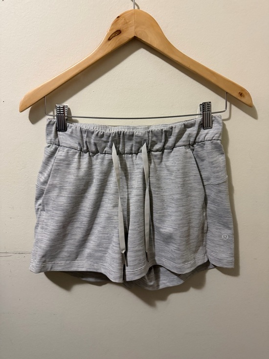 lululemon athletica Pants - Lululemon On The Fly shorts